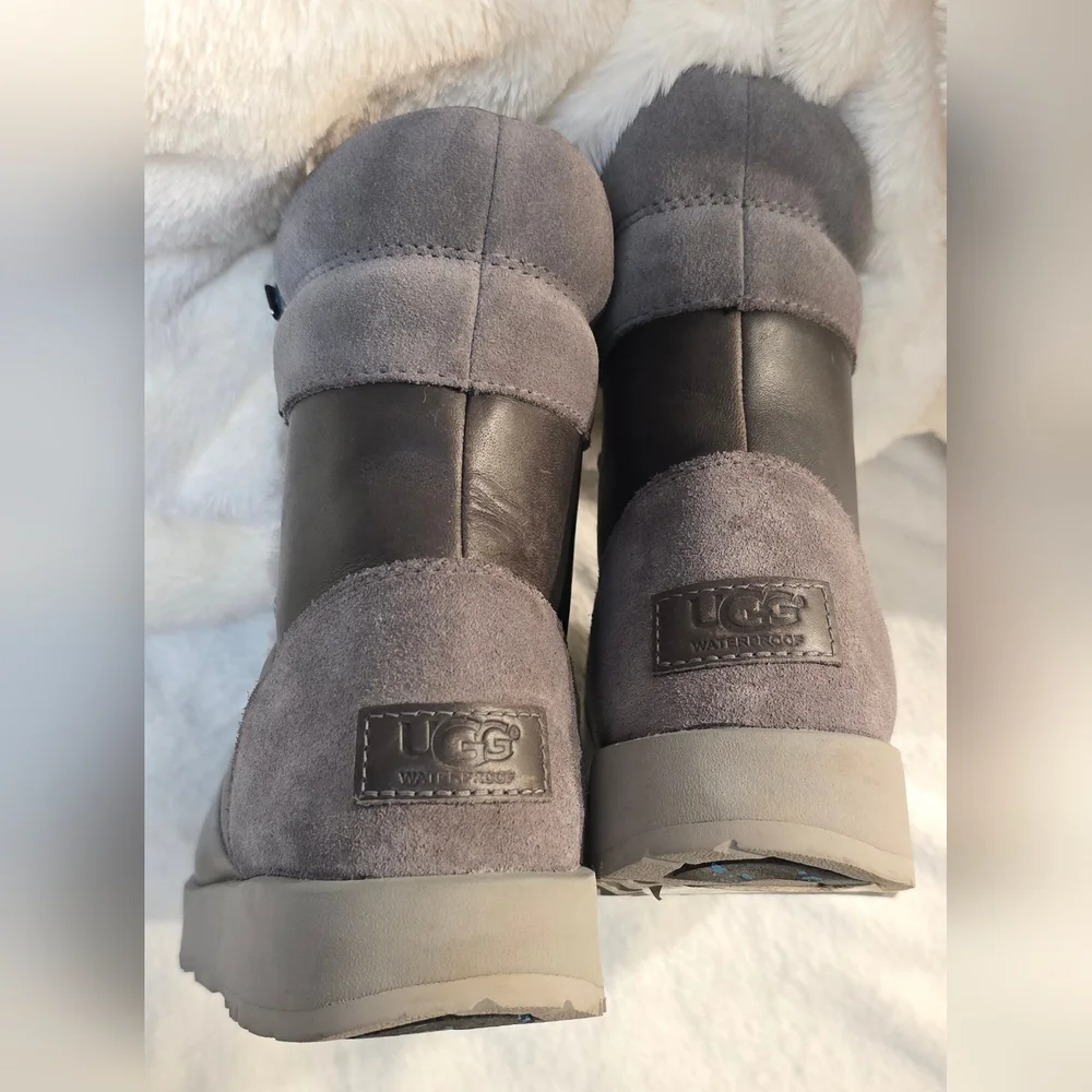 Ugg Women's Viki Waterproof Boots - Picture 5 of 8